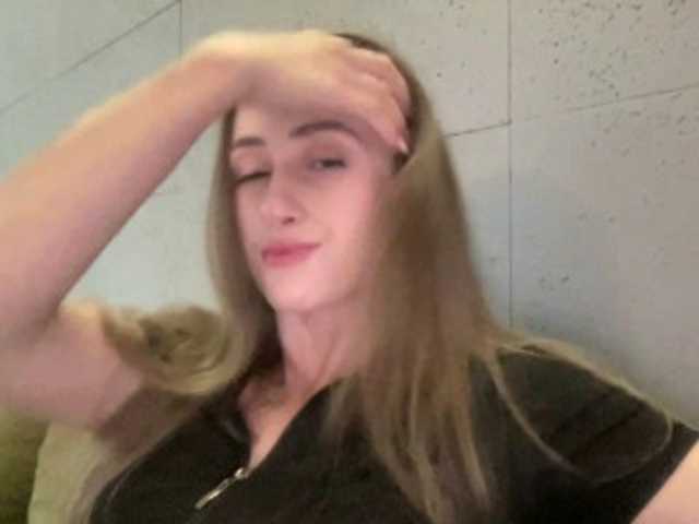 Walkiria19 live cam on BongaCams