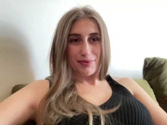 Walkiria19 live cam on BongaCams