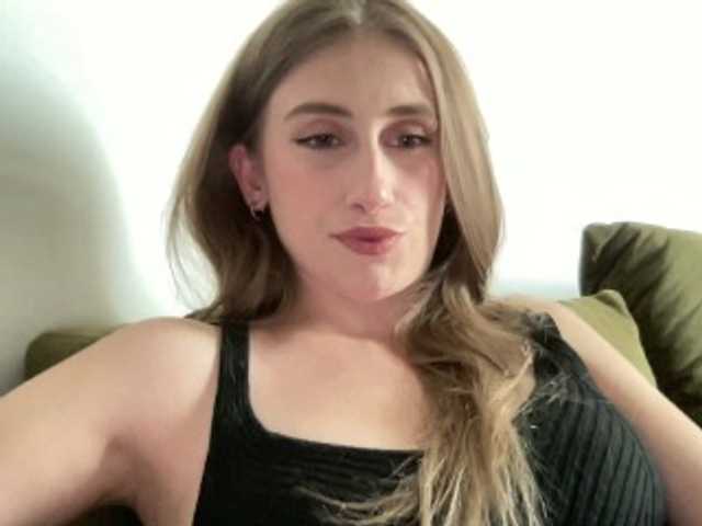 Walkiria19 live cam on BongaCams