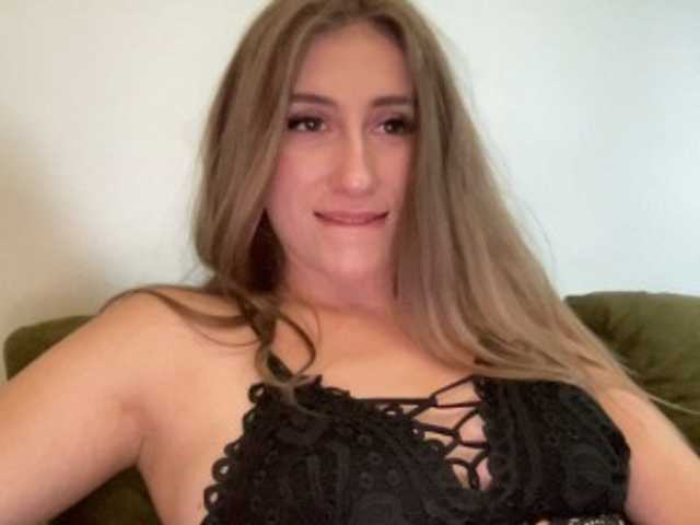 Walkiria19 live cam on BongaCams