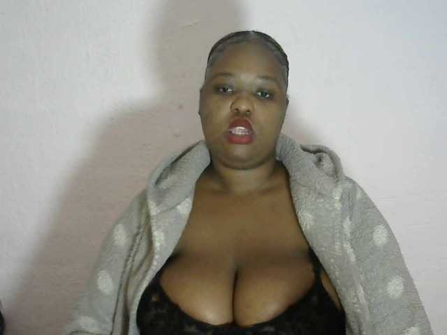 SEXYBOOBS22D live cam on BongaCams