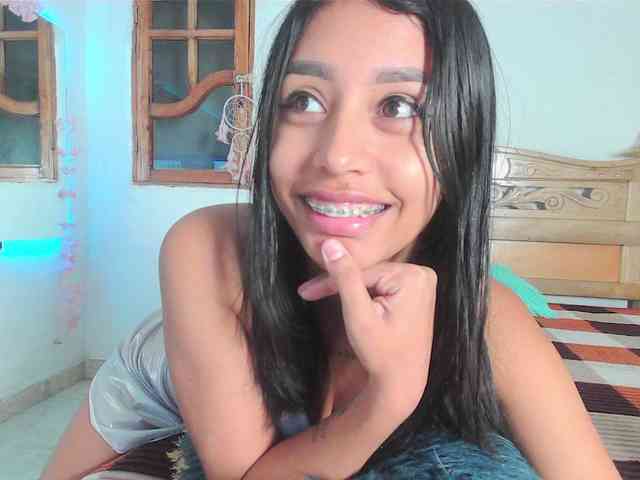 bratz-glloe webcam