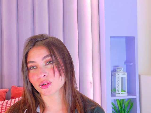 Mia-Anderson live cam on BongaCams