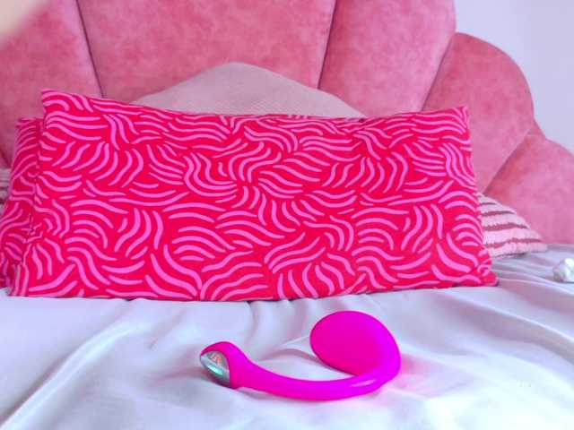 Mia-Anderson live cam on BongaCams