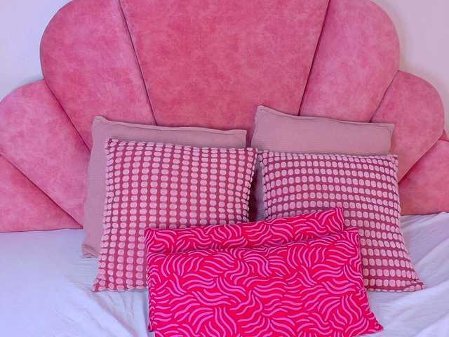 Mia-Anderson's BongaCams show and profile