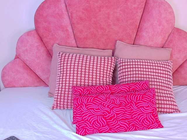 Mia-Anderson Live Cam on BongaCams