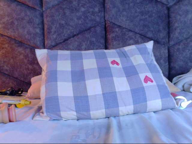 Mia-Anderson live cam on BongaCams