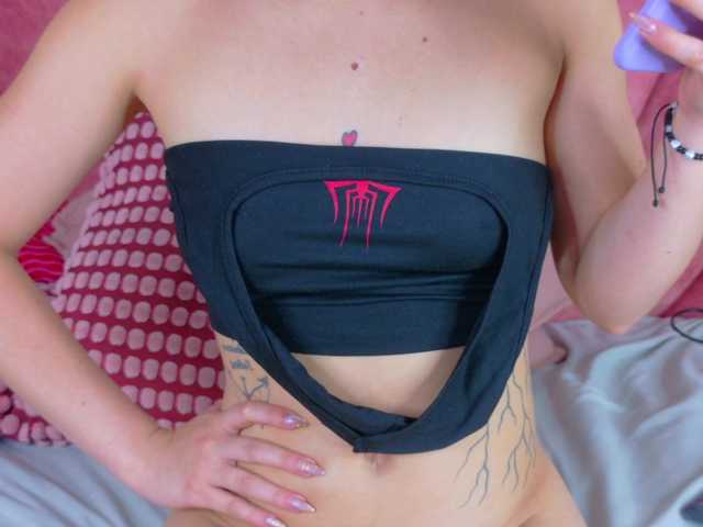 Mia-Anderson live cam on BongaCams