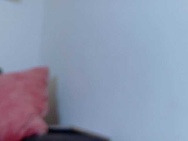 Mia-Anderson live cam on BongaCams