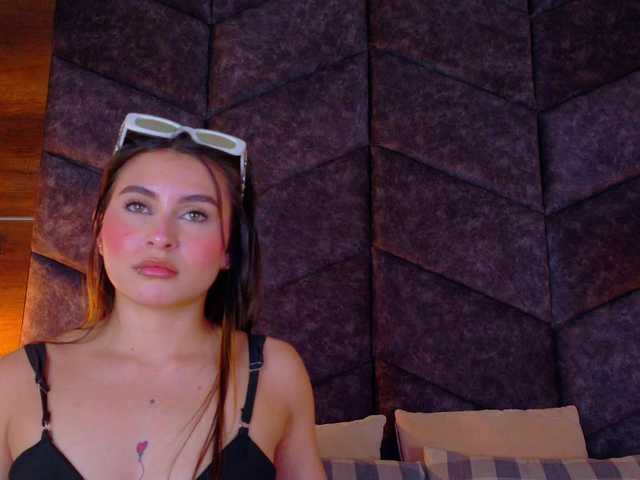 Mia-Anderson live cam on BongaCams