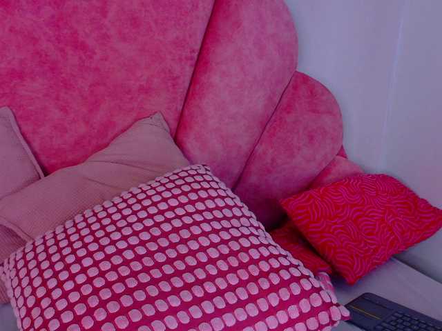 Mia-Anderson live cam on BongaCams