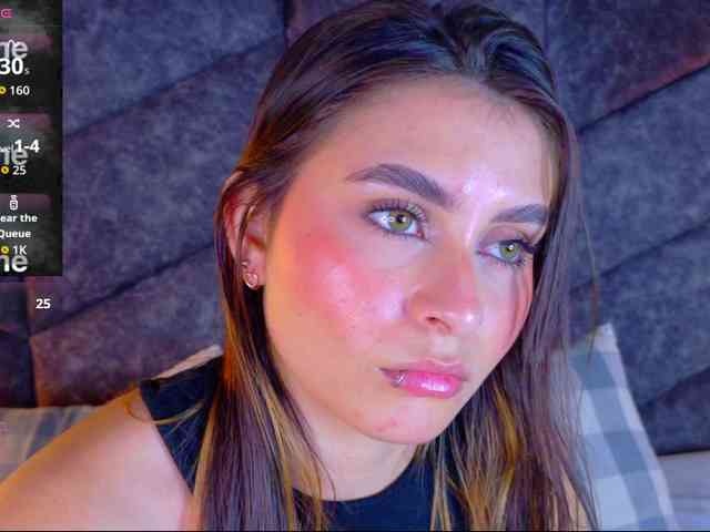 Mia-Anderson webcam