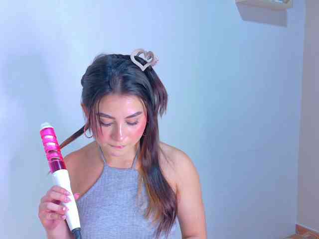 Модель: Mia-Anderson