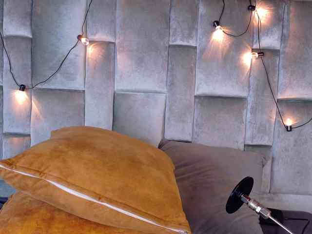 Mia-Anderson webcam