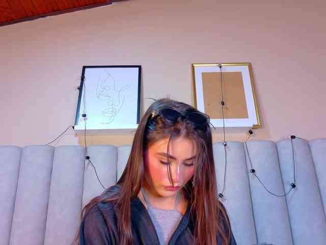 Модель: Mia-Anderson