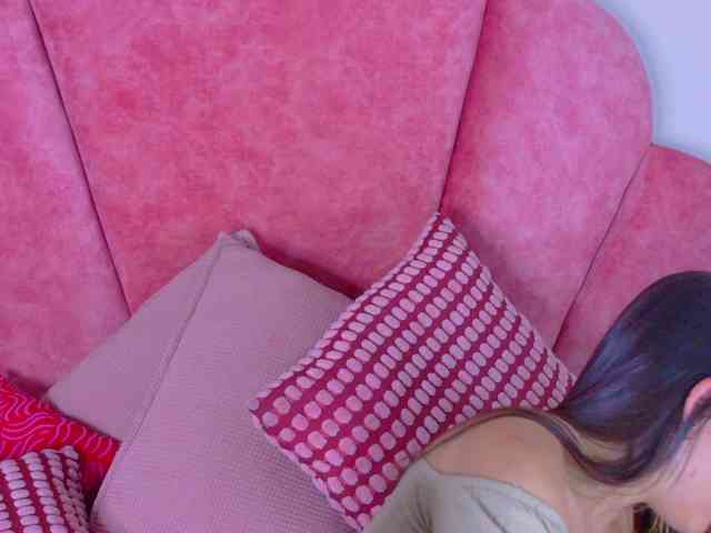 Mia-Anderson webcam