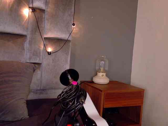 Mia-Anderson webcam
