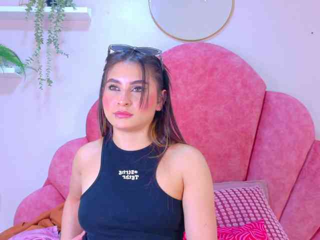 Mia-Anderson webcam