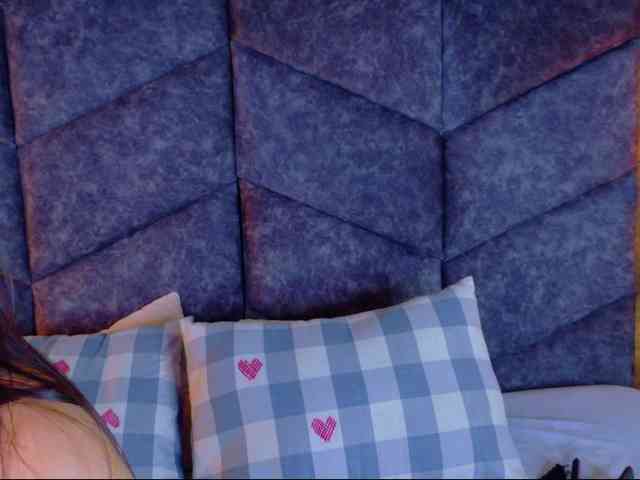 Mia-Anderson webcam
