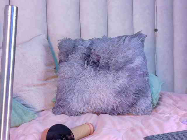 Mia-Anderson Live Webcam on BongaCams