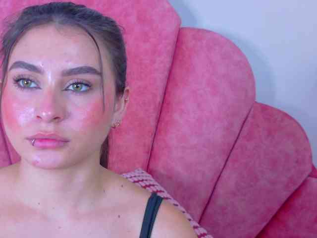 Mia-Anderson webcam