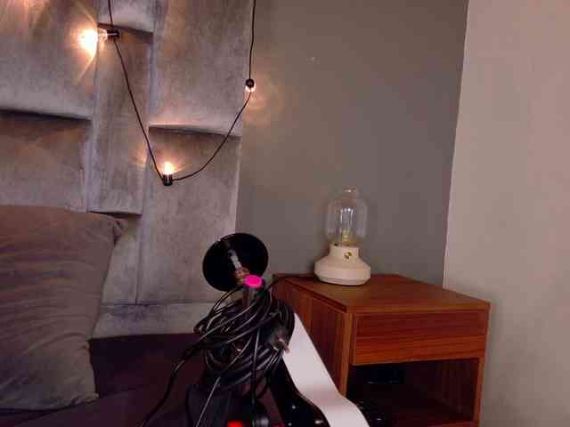 Mia-Anderson webcam