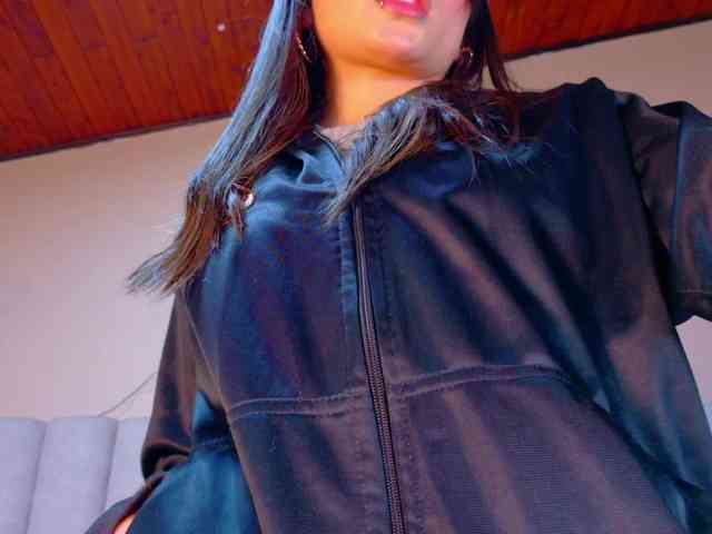 Модель: Mia-Anderson