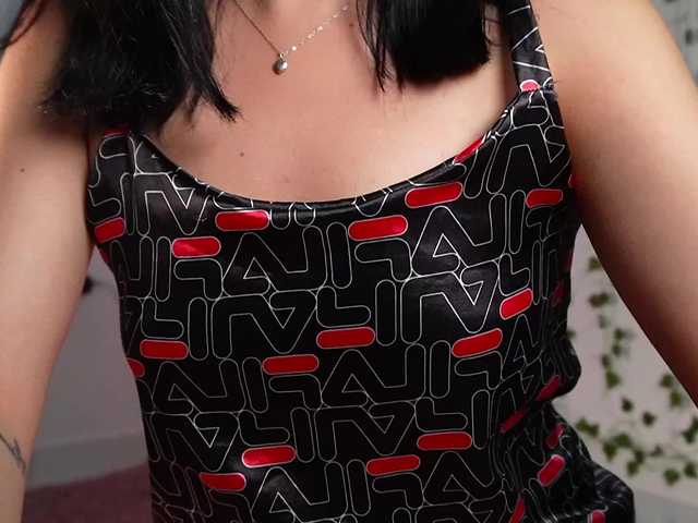 Cerecitaqueenn live cam on BongaCams