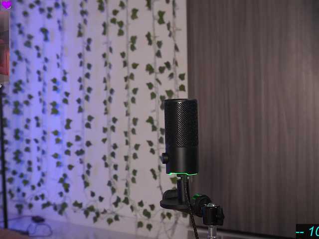 Cerecitaqueenn live cam