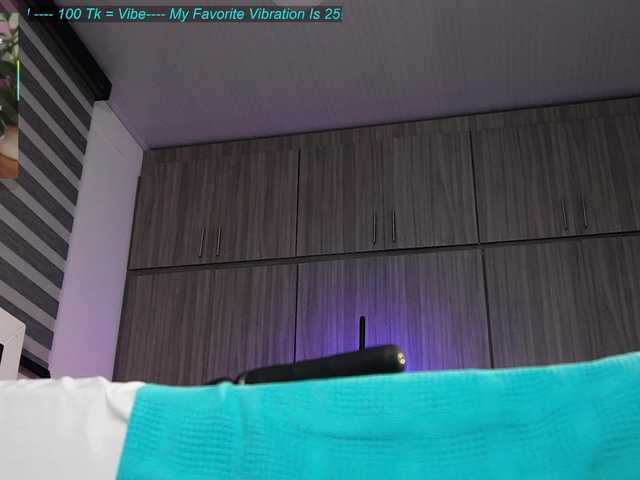 Cerecitaqueenn live webcam show