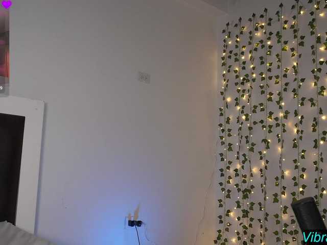 Cerecitaqueenn live cam on BongaCams