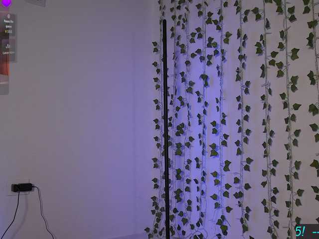 Cerecitaqueenn live cam