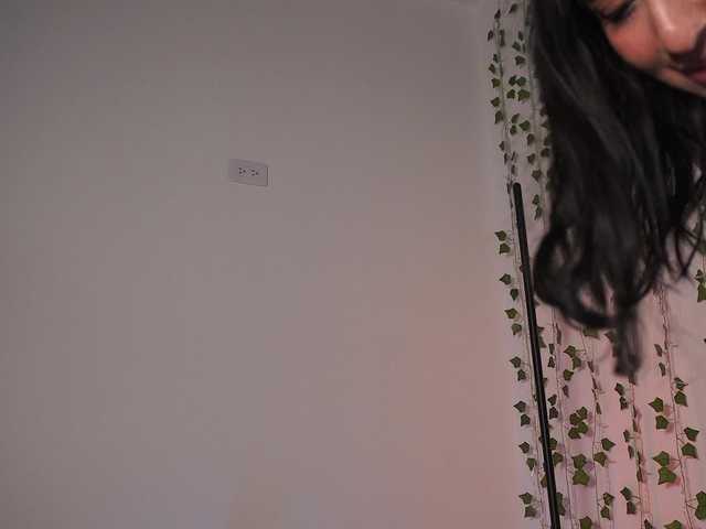 Cerecitaqueenn live cam