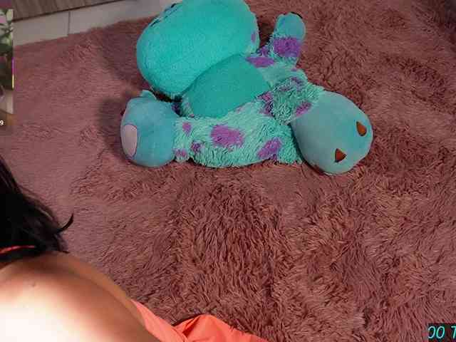 Cerecitaqueenn webcam