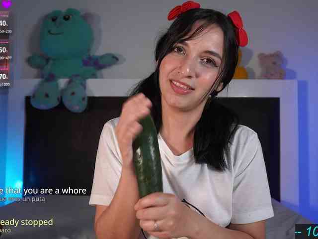 Cerecitaqueenn webcam
