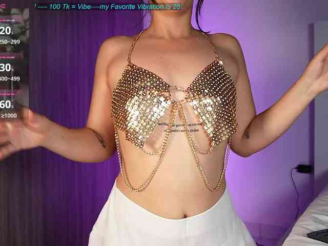 Cerecitaqueenn Live Webcam on BongaCams