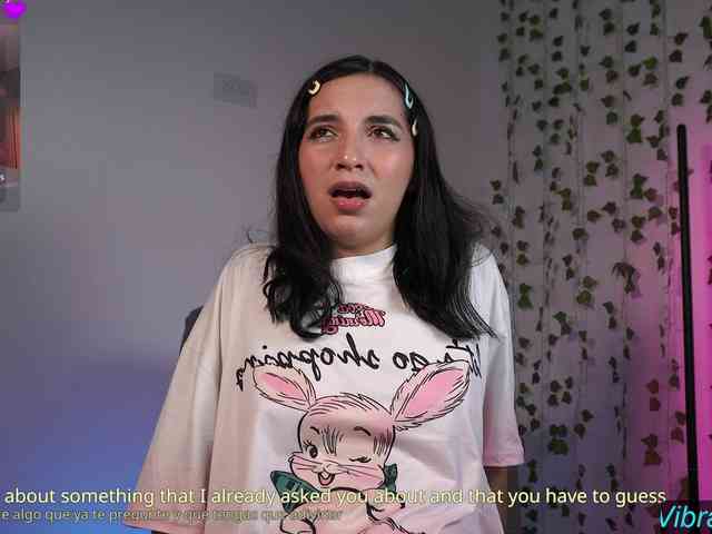 Cerecitaqueenn webcam