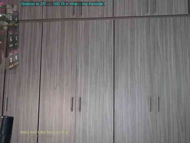 Cerecitaqueenn webcam