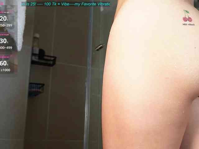 Cerecitaqueenn webcam