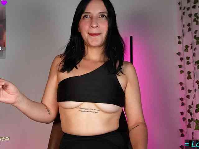 Cerecitaqueenn webcam