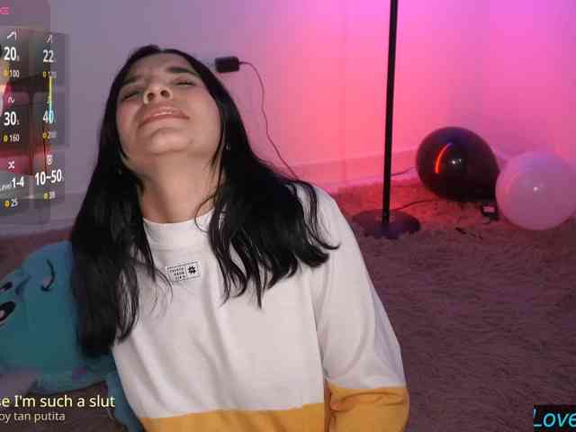 Cerecitaqueenn webcam