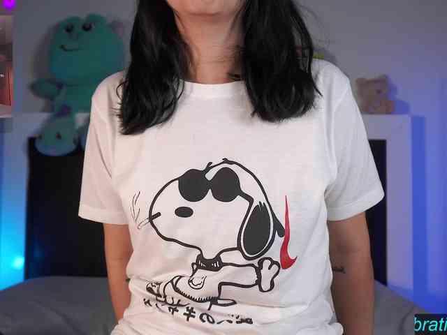 Cerecitaqueenn webcam