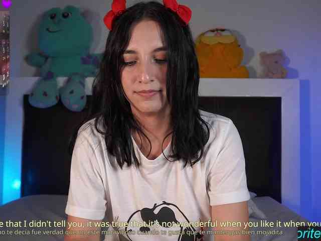 Cerecitaqueenn webcam
