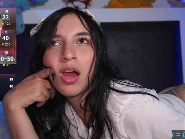 Cerecitaqueenn webcam