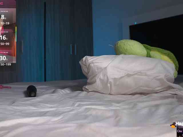 Cerecitaqueenn webcam
