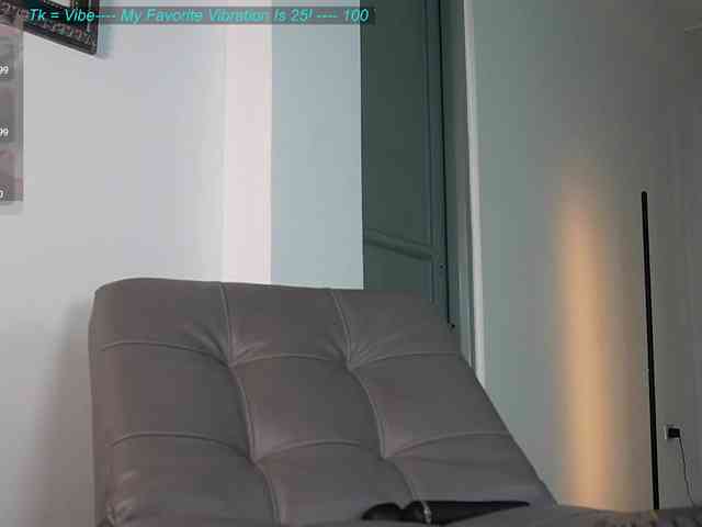 Cerecitaqueenn webcam