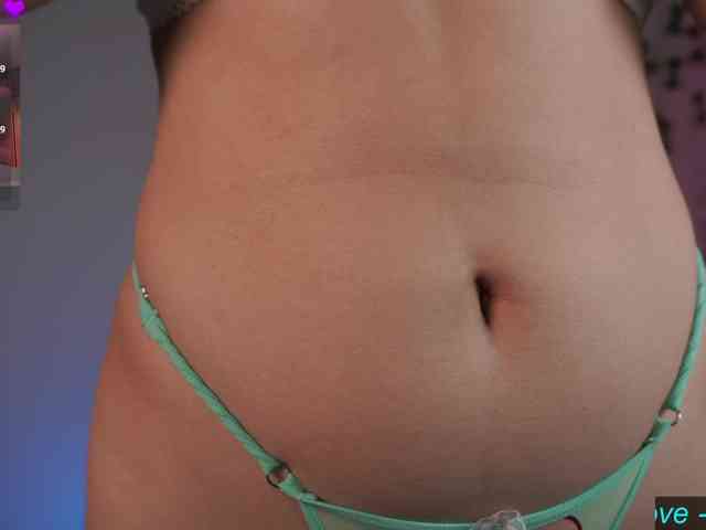 Cerecitaqueenn webcam