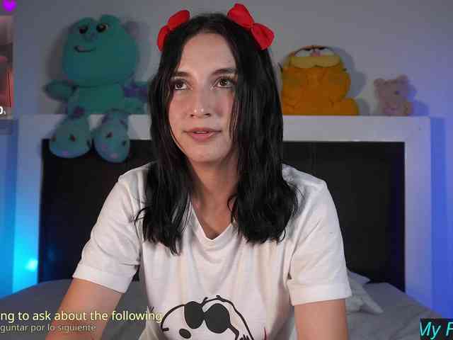 Cerecitaqueenn webcam