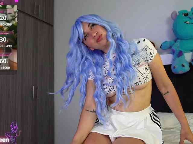 Cerecitaqueenn webcam