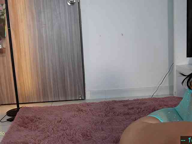 Cerecitaqueenn webcam